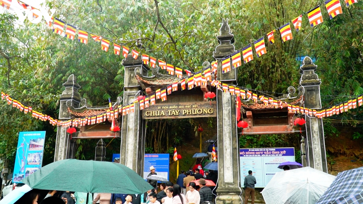 Khám phá vẻ đẹp chùa Tây Phương